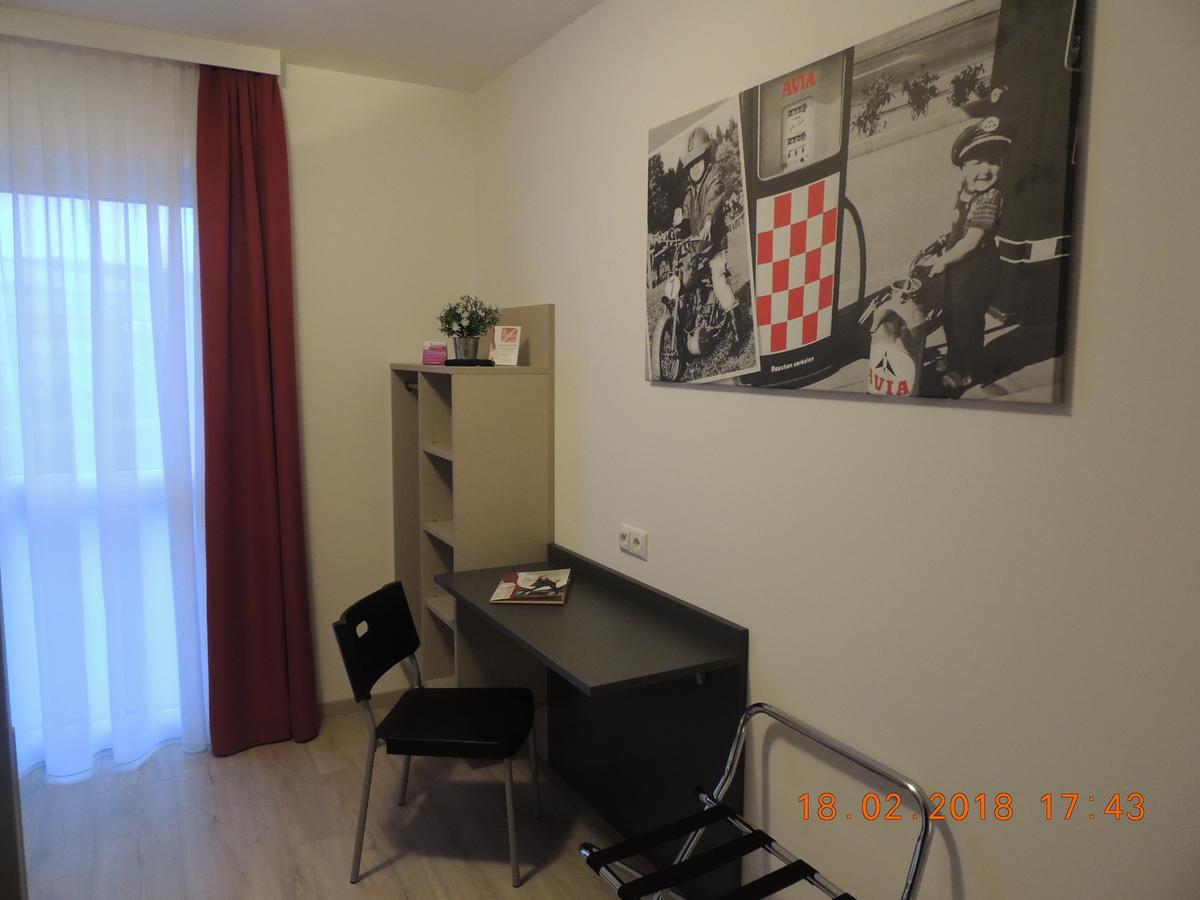 Avia Motel Bisamberg Korneuburg Εξωτερικό φωτογραφία