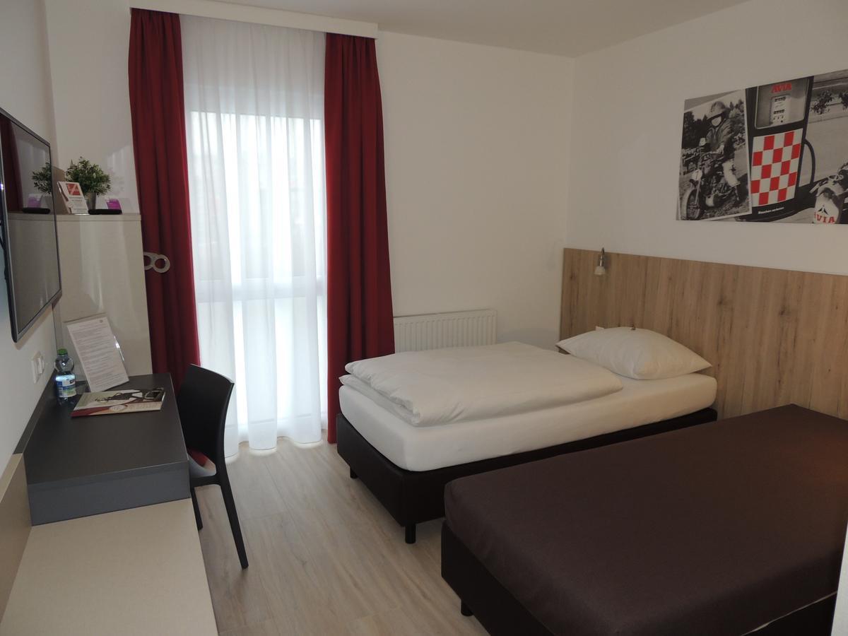 Avia Motel Bisamberg Korneuburg Εξωτερικό φωτογραφία
