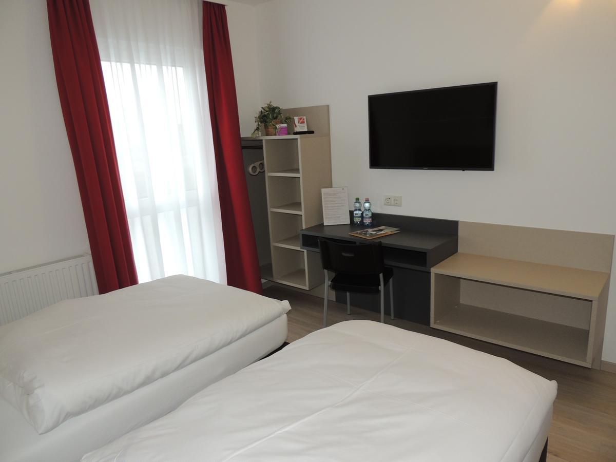 Avia Motel Bisamberg Korneuburg Εξωτερικό φωτογραφία