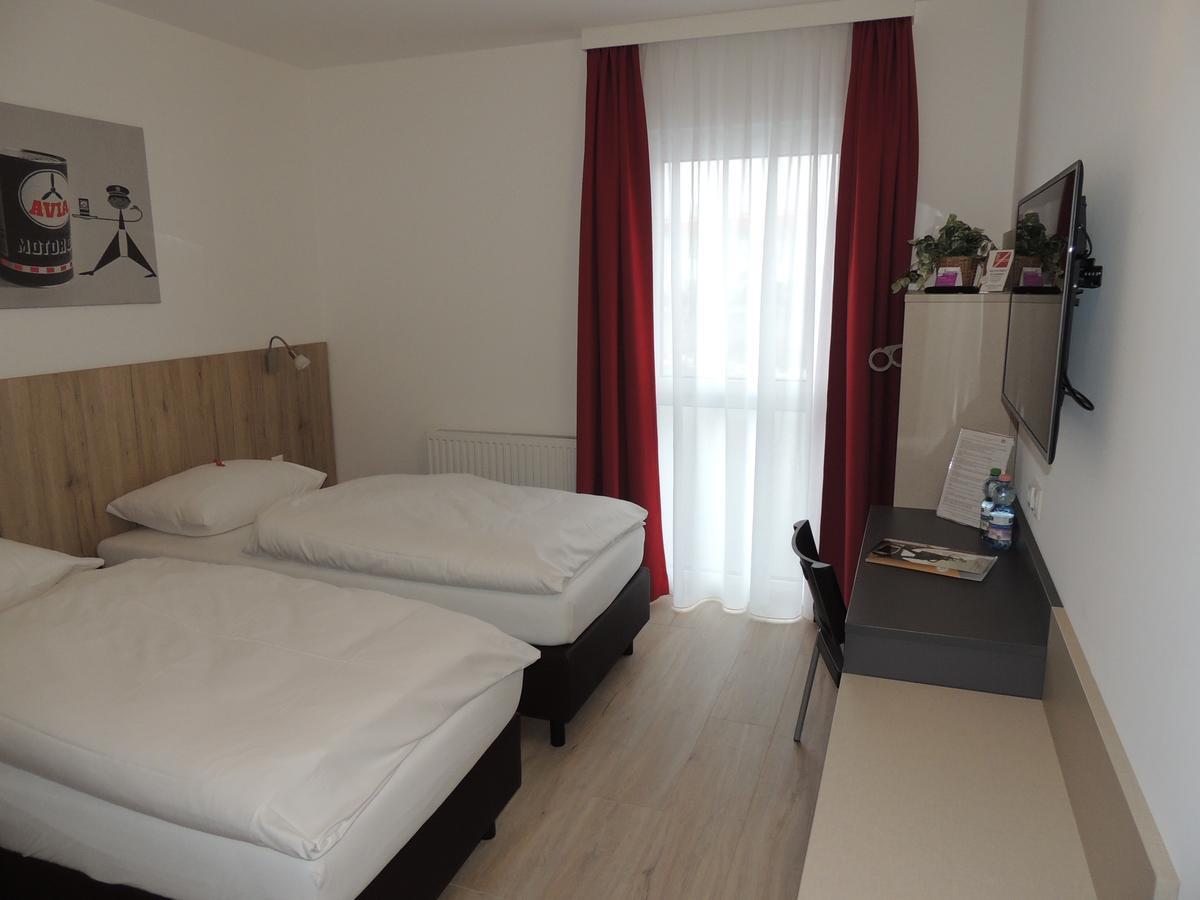 Avia Motel Bisamberg Korneuburg Εξωτερικό φωτογραφία